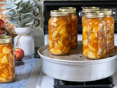place jars of apple pie filling in steam canner