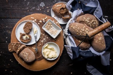 Copycat Recipe for Cheesecake Factory\'s Honey Oat Bread