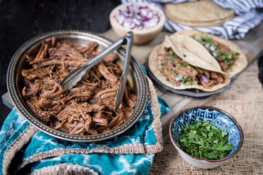 How to Make Chipotle\'s Barbacoa Tacos