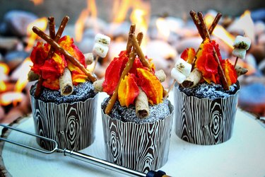 campfire cupcakes