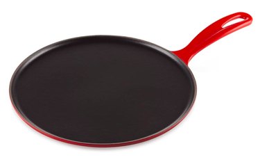 Le Creuset Enameled Cast-Iron Crepe Pan With Rateau & Spatula